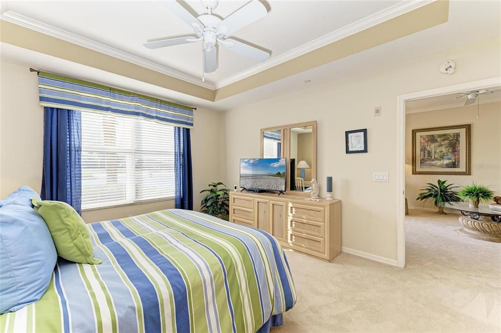 For Sale: $279,750 (2 beds, 2 baths, 1431 Square Feet)