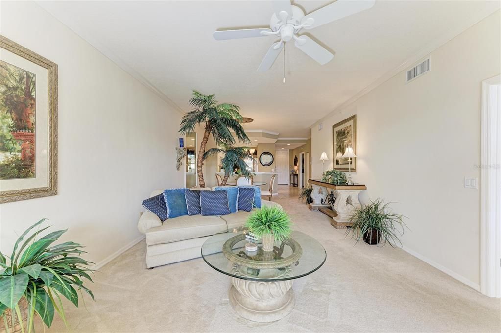 For Sale: $279,750 (2 beds, 2 baths, 1431 Square Feet)