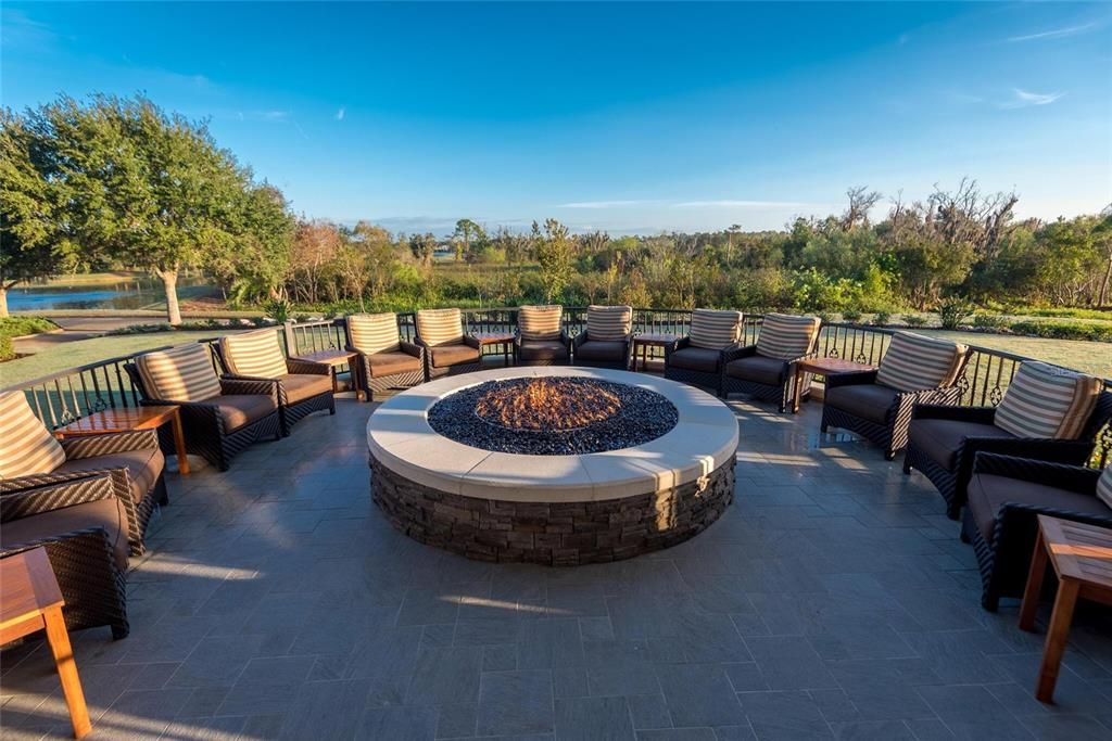 For Sale: $279,750 (2 beds, 2 baths, 1431 Square Feet)