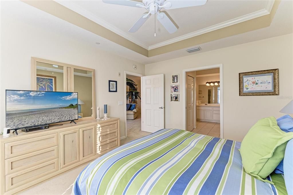 For Sale: $279,750 (2 beds, 2 baths, 1431 Square Feet)