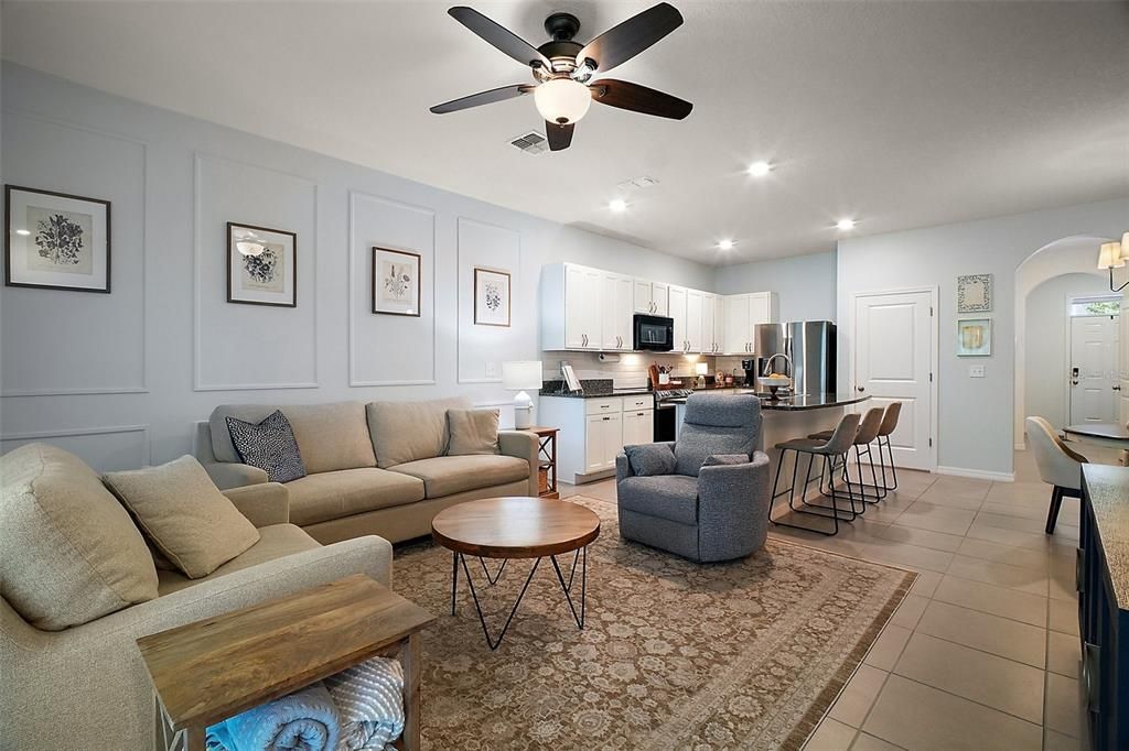 Под контрактом: $219,900 (3 спален, 2 ванн, 1688 Квадратных фут)