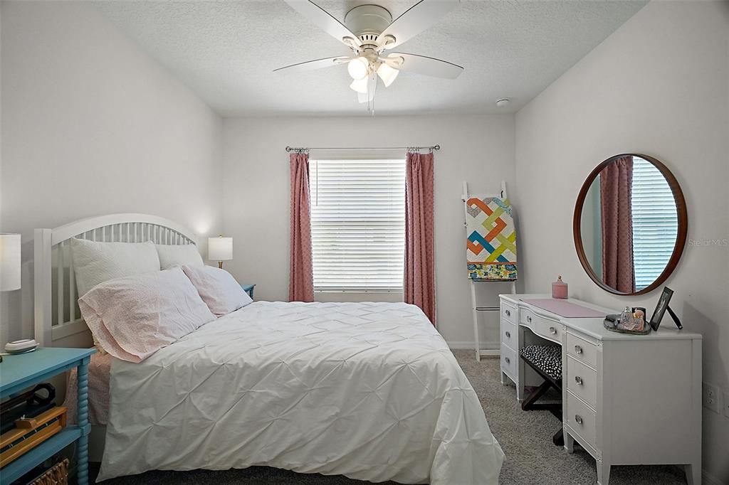 Под контрактом: $219,900 (3 спален, 2 ванн, 1688 Квадратных фут)