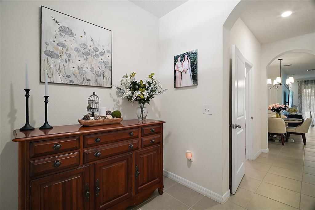 Под контрактом: $219,900 (3 спален, 2 ванн, 1688 Квадратных фут)