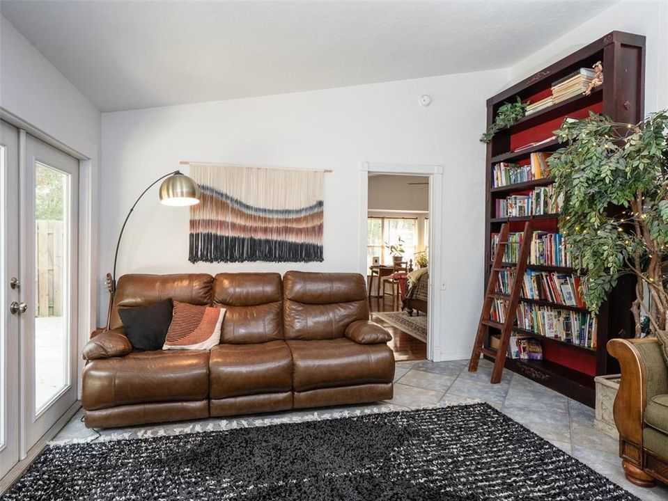 待售: $470,000 (3 贝兹, 3 浴室, 2629 平方英尺)