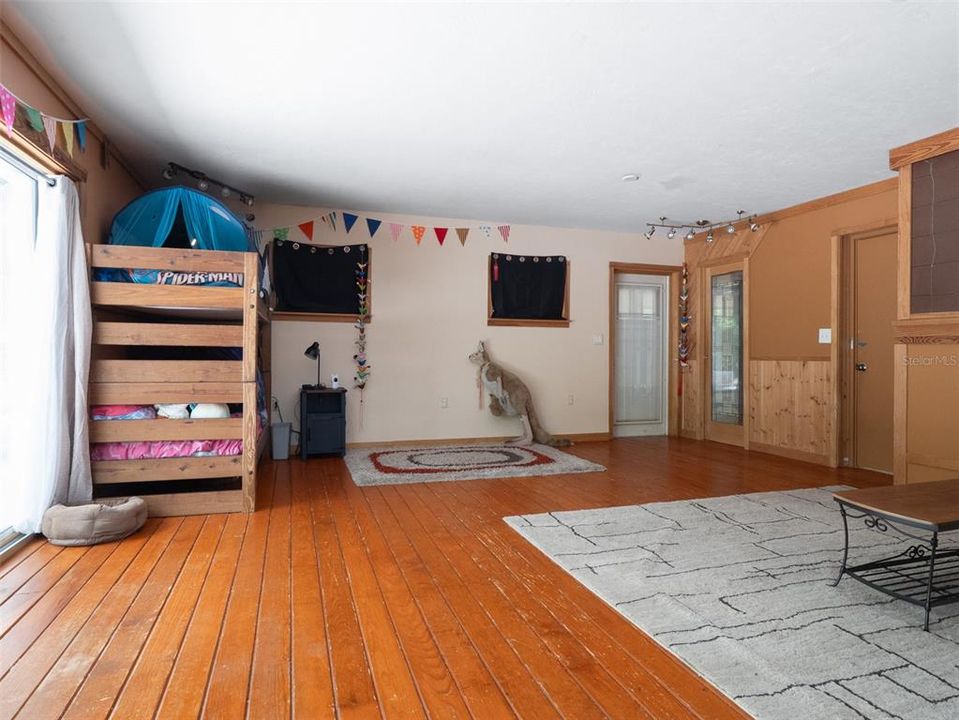 待售: $470,000 (3 贝兹, 3 浴室, 2629 平方英尺)