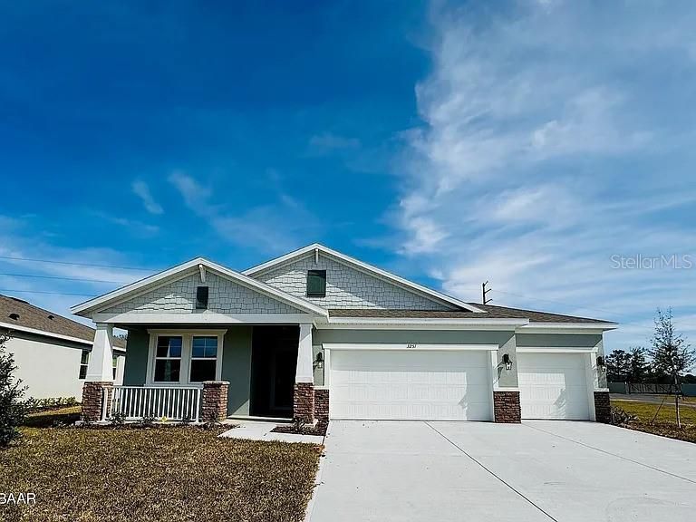 Recently Sold: $449,900 (4 beds, 3 baths, 2108 Square Feet)