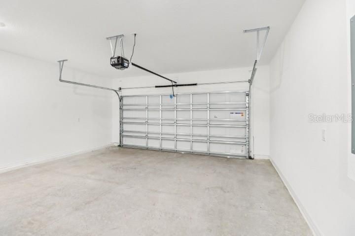 Active With Contract: $399,990 (3 beds, 2 baths, 2125 Square Feet)