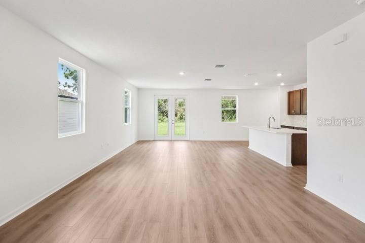 Active With Contract: $399,990 (3 beds, 2 baths, 2125 Square Feet)