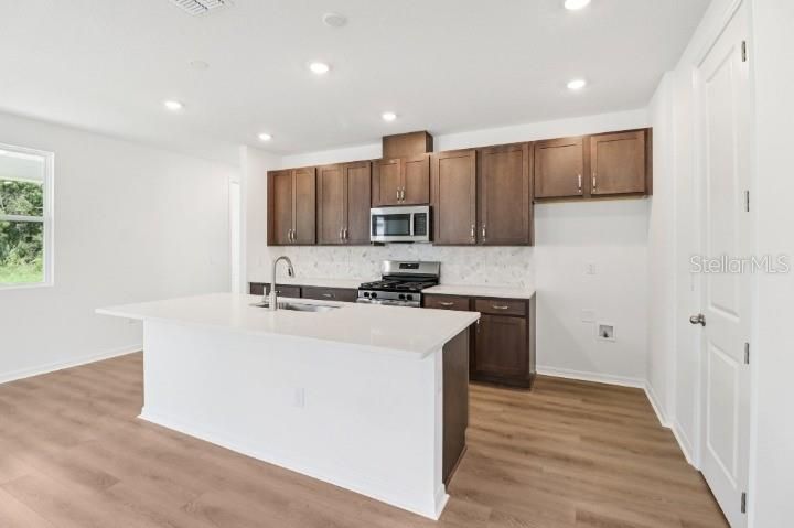 Active With Contract: $399,990 (3 beds, 2 baths, 2125 Square Feet)