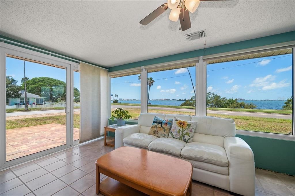 For Sale: $1,295,000 (3 beds, 3 baths, 2367 Square Feet)