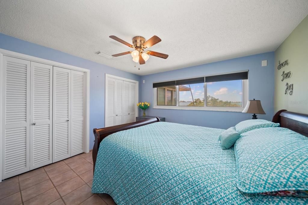 For Sale: $1,295,000 (3 beds, 3 baths, 2367 Square Feet)