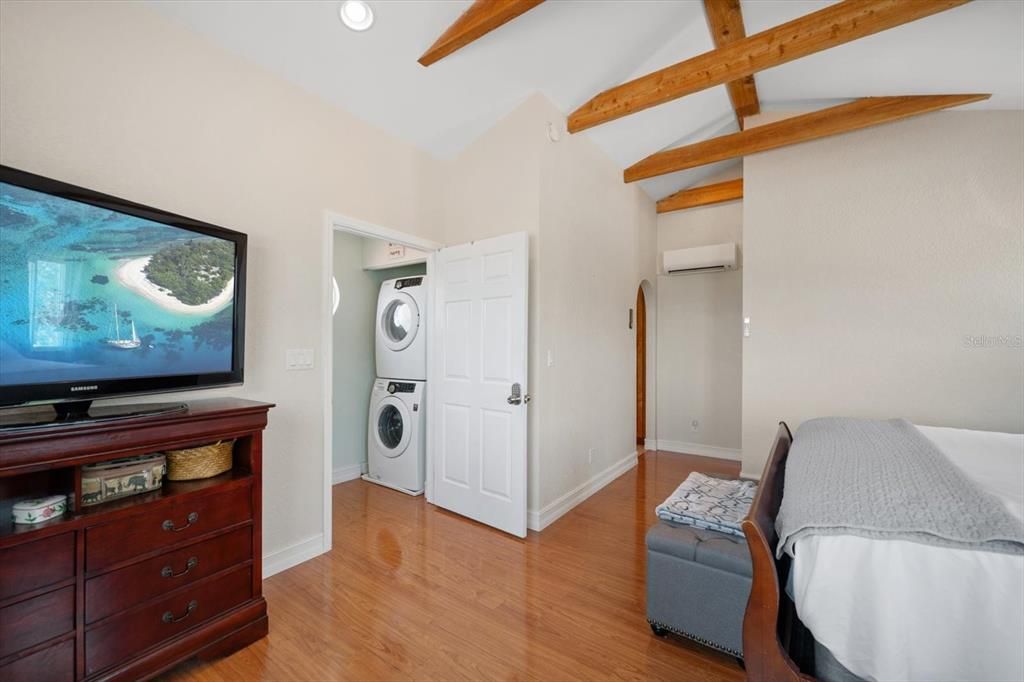 For Sale: $1,295,000 (3 beds, 3 baths, 2367 Square Feet)