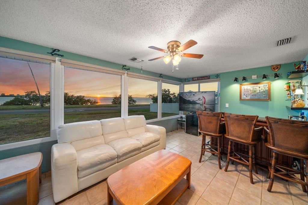 For Sale: $1,295,000 (3 beds, 3 baths, 2367 Square Feet)