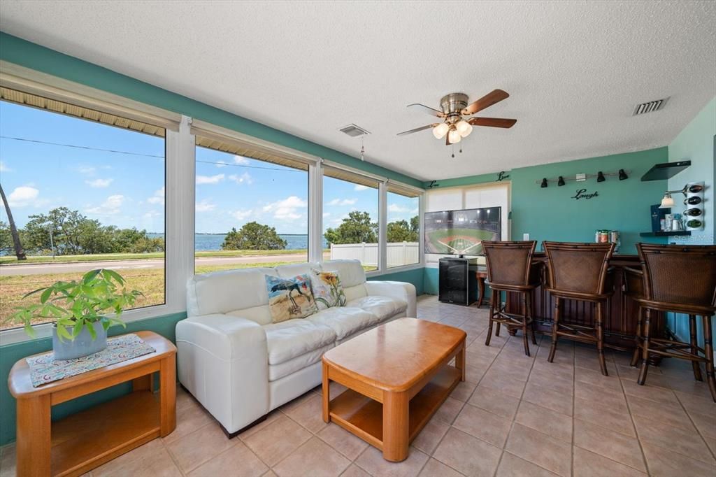 For Sale: $1,295,000 (3 beds, 3 baths, 2367 Square Feet)