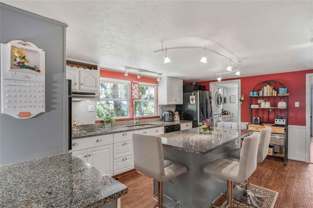 For Sale: $450,000 (2 beds, 2 baths, 1540 Square Feet)