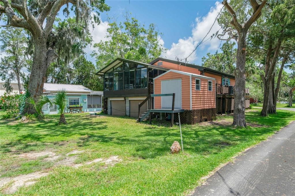 For Sale: $450,000 (2 beds, 2 baths, 1540 Square Feet)