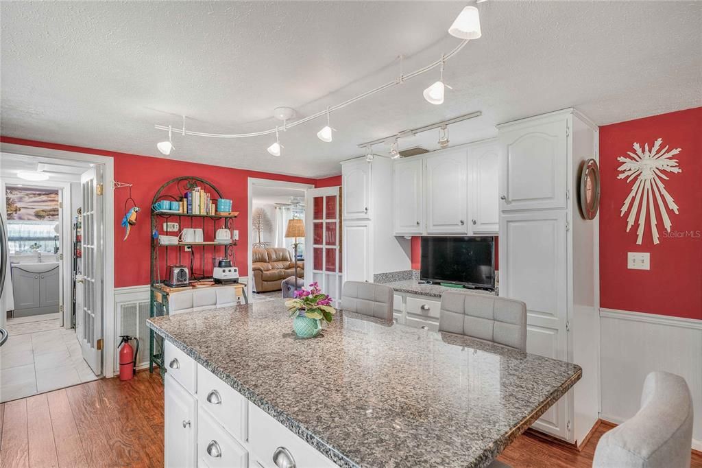 For Sale: $450,000 (2 beds, 2 baths, 1540 Square Feet)