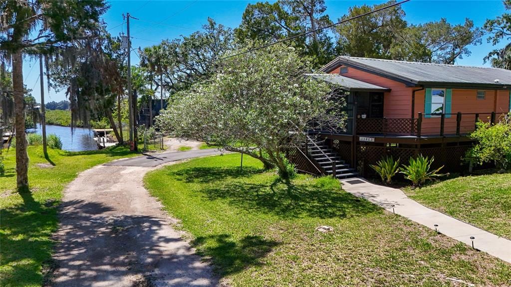 For Sale: $450,000 (2 beds, 2 baths, 1540 Square Feet)