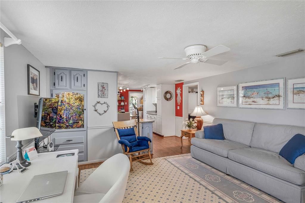 For Sale: $450,000 (2 beds, 2 baths, 1540 Square Feet)