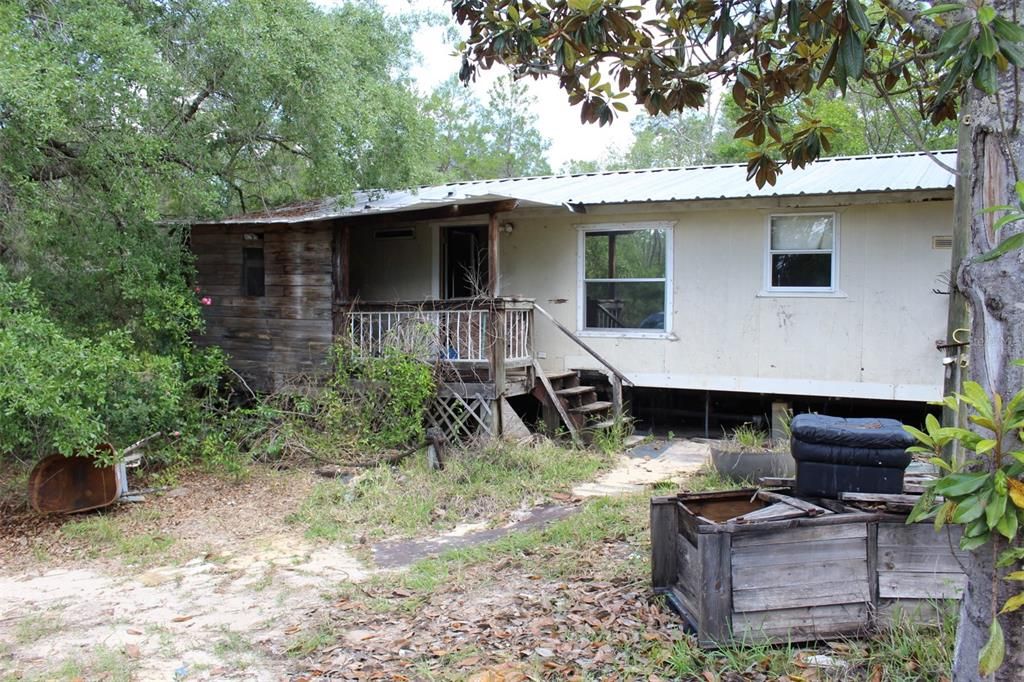 Recently Sold: $139,900 (3 beds, 2 baths, 1152 Square Feet)