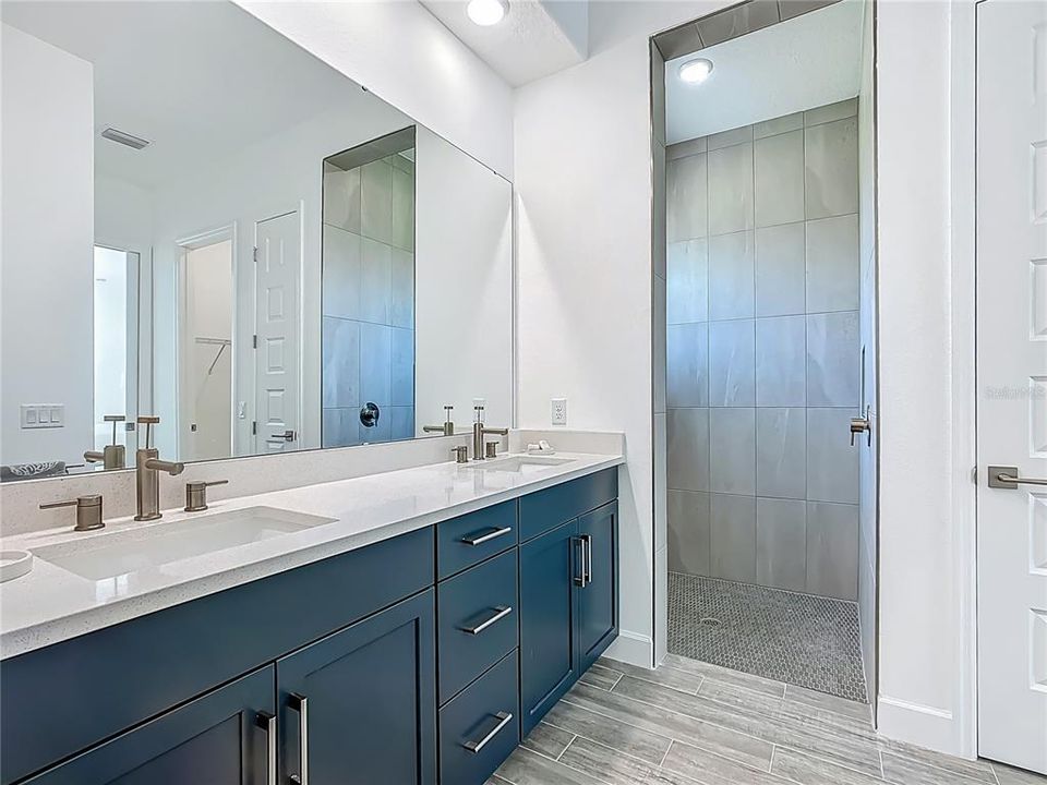 For Sale: $785,000 (3 beds, 3 baths, 2284 Square Feet)