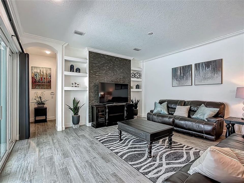 For Sale: $785,000 (3 beds, 3 baths, 2284 Square Feet)