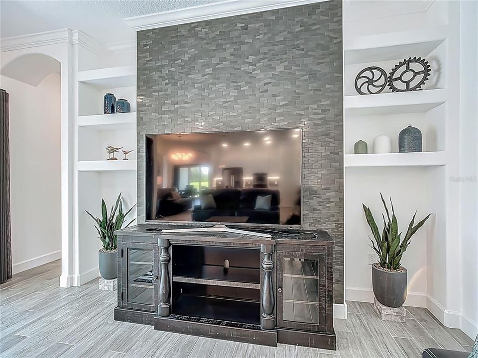 For Sale: $785,000 (3 beds, 3 baths, 2284 Square Feet)