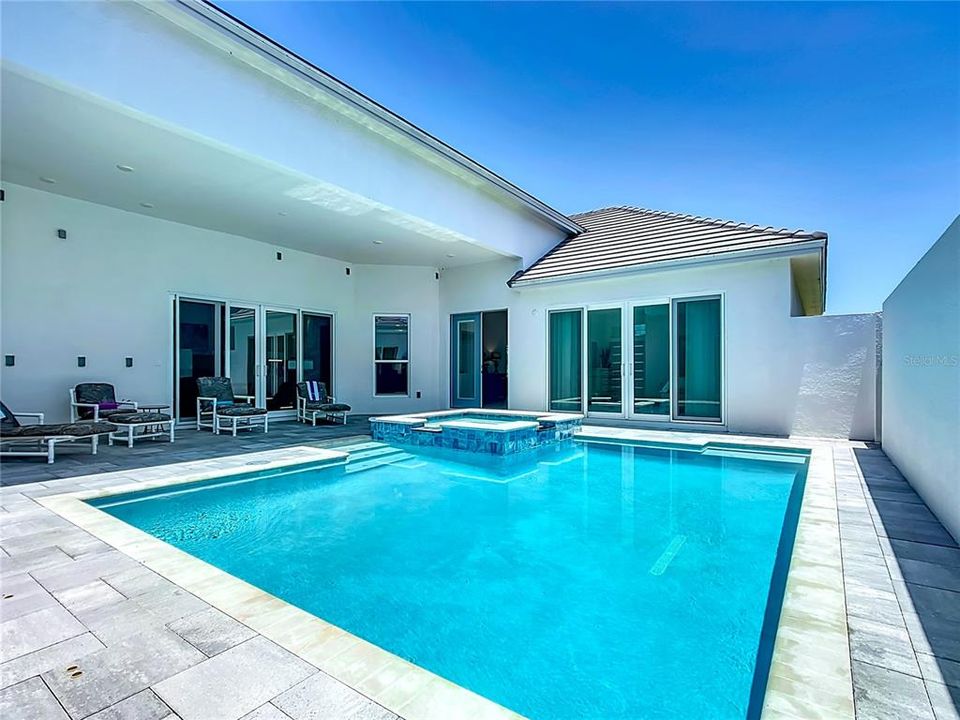 For Sale: $785,000 (3 beds, 3 baths, 2284 Square Feet)