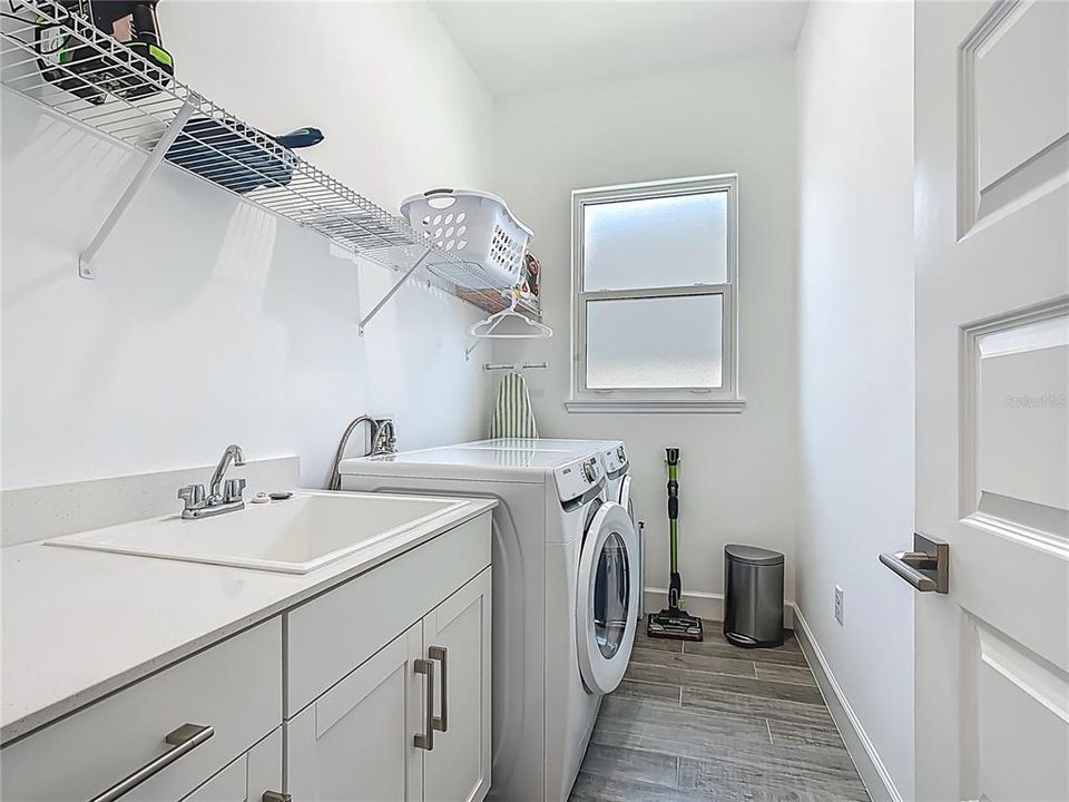 For Sale: $785,000 (3 beds, 3 baths, 2284 Square Feet)