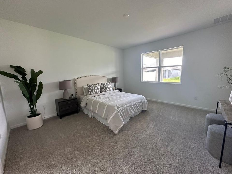 Под контрактом: $2,999 (4 спален, 3 ванн, 2209 Квадратных фут)