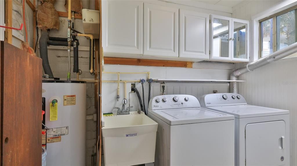 待售: $1,230,000 (3 贝兹, 2 浴室, 1715 平方英尺)