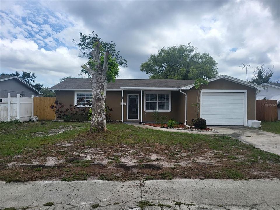 Recently Rented: $1,500 (2 beds, 1 baths, 1184 Square Feet)