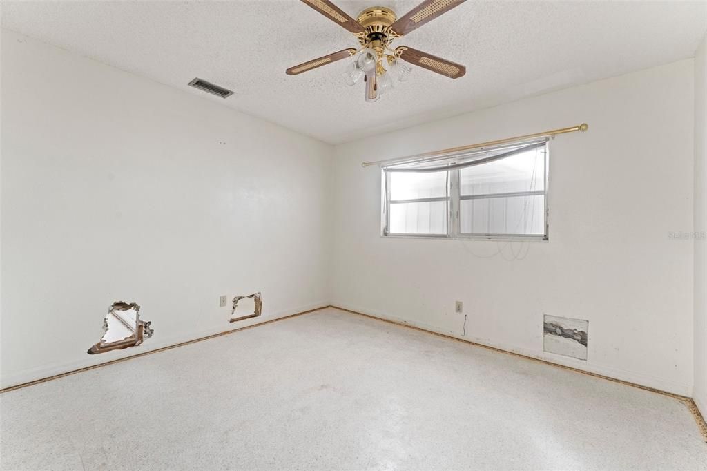 Под контрактом: $1,100,000 (4 спален, 3 ванн, 2836 Квадратных фут)