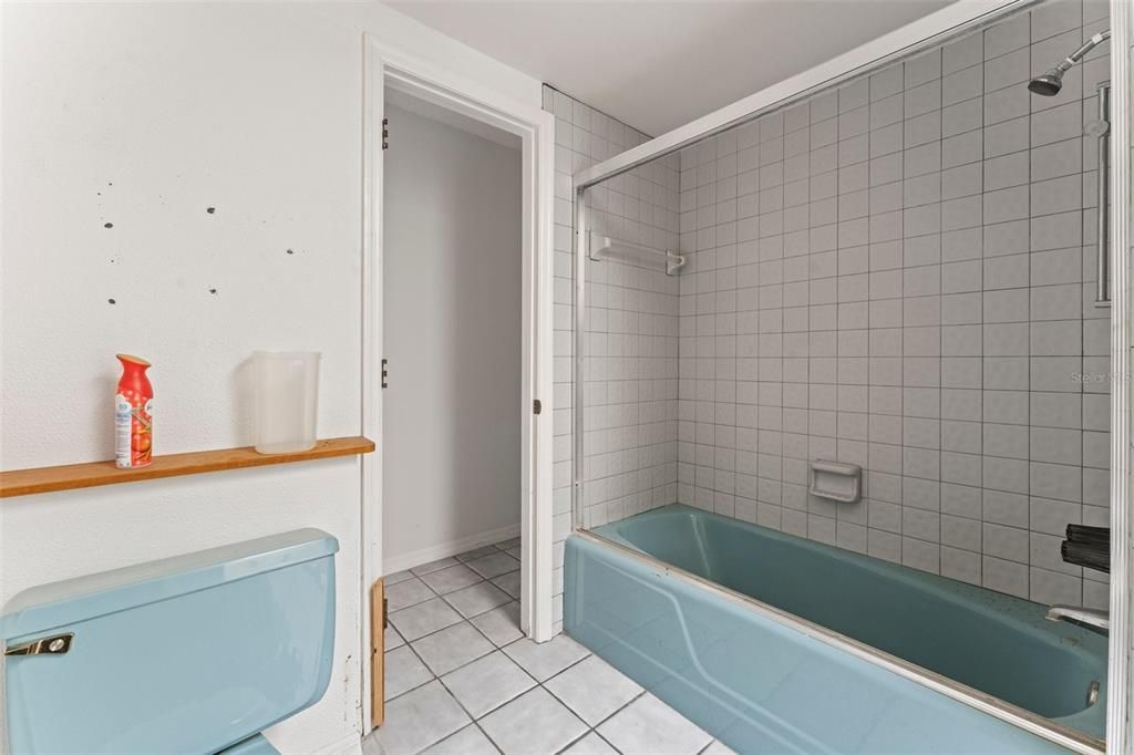 Под контрактом: $1,100,000 (4 спален, 3 ванн, 2836 Квадратных фут)