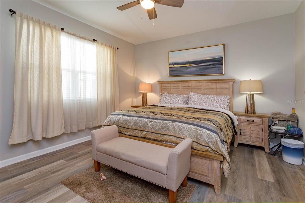 Active With Contract: $389,000 (4 beds, 3 baths, 2066 Square Feet)