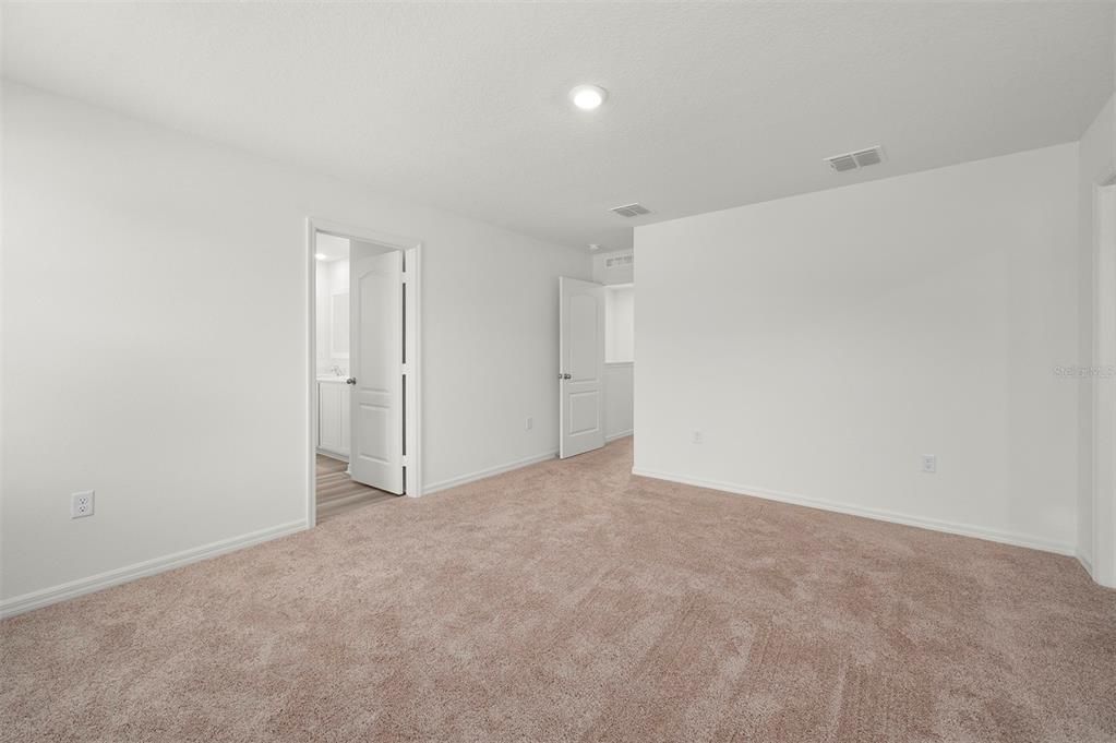 En Venta: $363,900 (4 camas, 2 baños, 1811 Pies cuadrados)