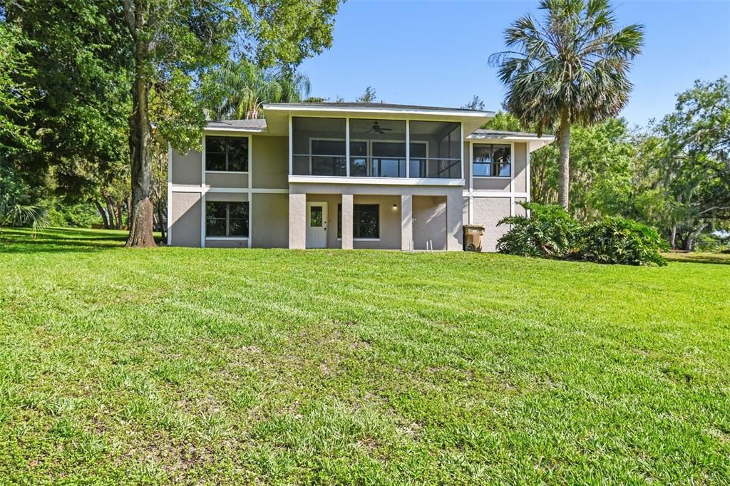 合同活跃: $434,000 (3 贝兹, 2 浴室, 2440 平方英尺)