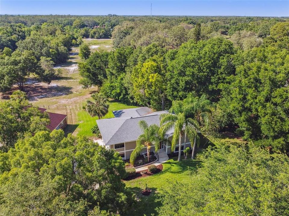 合同活跃: $434,000 (3 贝兹, 2 浴室, 2440 平方英尺)