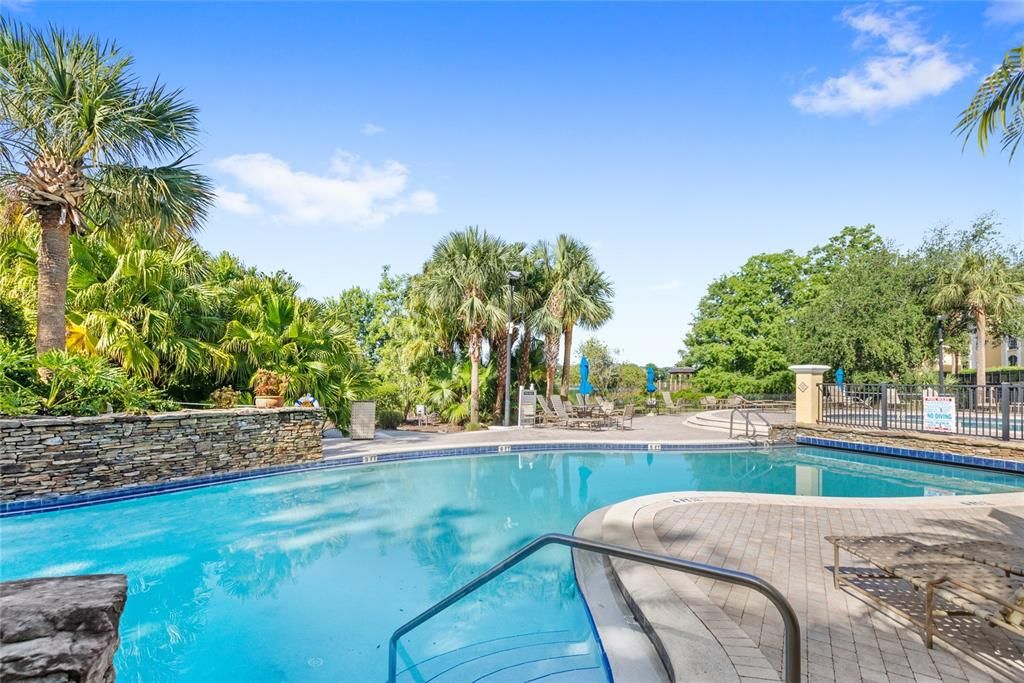 Active With Contract: $215,000 (2 beds, 2 baths, 1048 Square Feet)