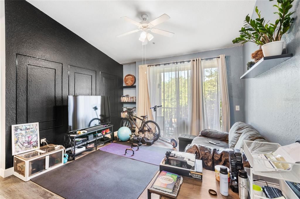 Active With Contract: $215,000 (2 beds, 2 baths, 1048 Square Feet)