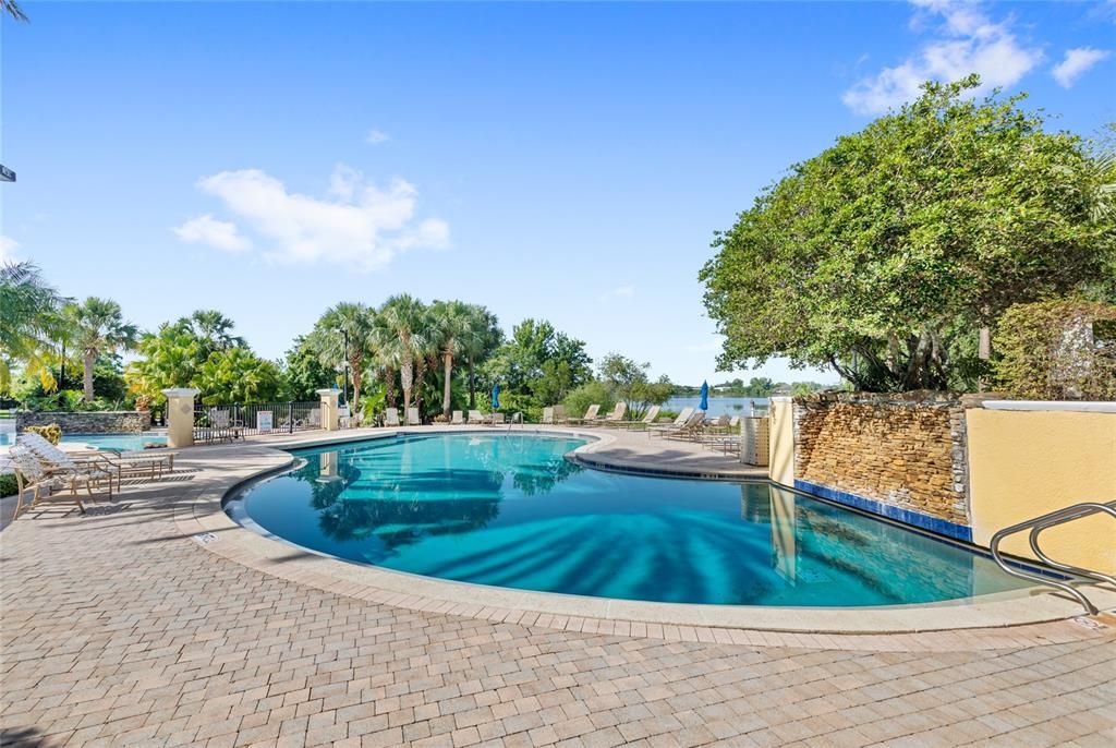 Active With Contract: $215,000 (2 beds, 2 baths, 1048 Square Feet)