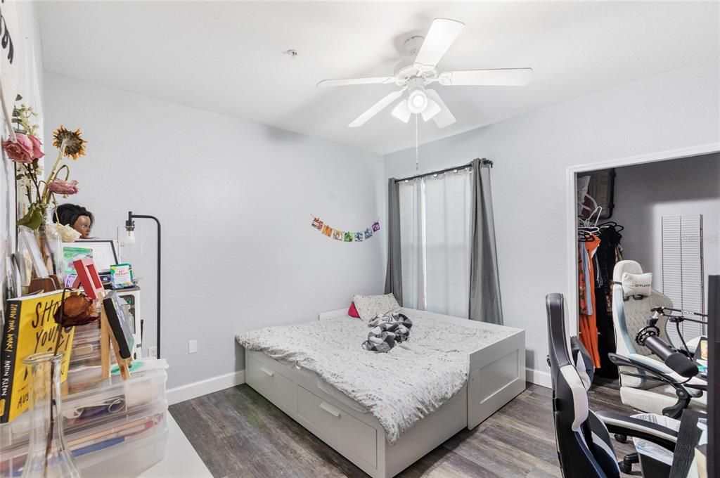 Active With Contract: $215,000 (2 beds, 2 baths, 1048 Square Feet)