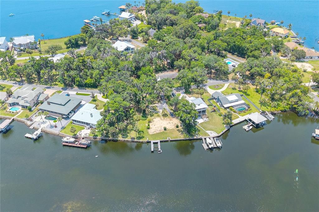 待售: $1,999,999 (0.56 acres)