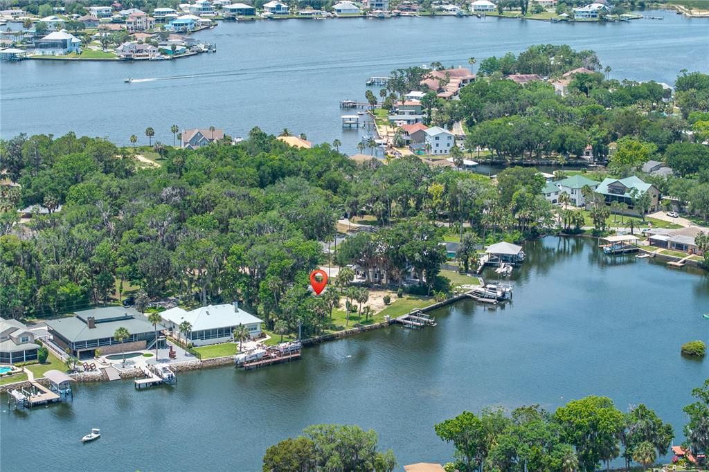 待售: $1,999,999 (0.56 acres)