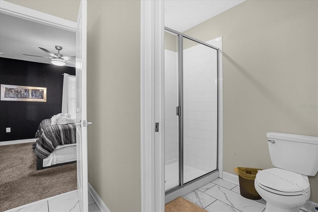 合同活跃: $924,900 (8 贝兹, 5 浴室, 4289 平方英尺)