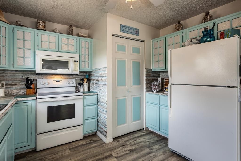 For Rent: $3,500 (2 beds, 1 baths, 1056 Square Feet)