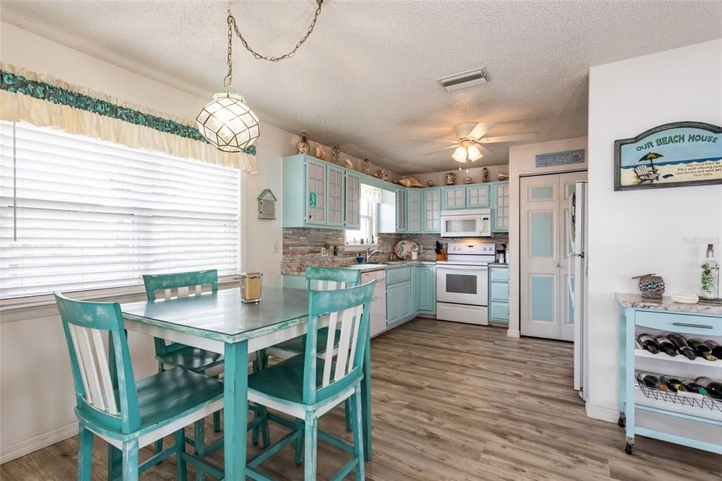 For Rent: $3,500 (2 beds, 1 baths, 1056 Square Feet)