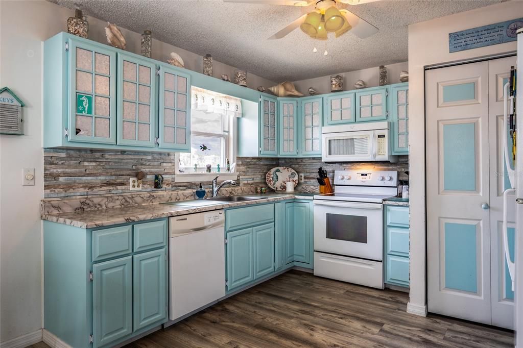 For Rent: $3,500 (2 beds, 1 baths, 1056 Square Feet)