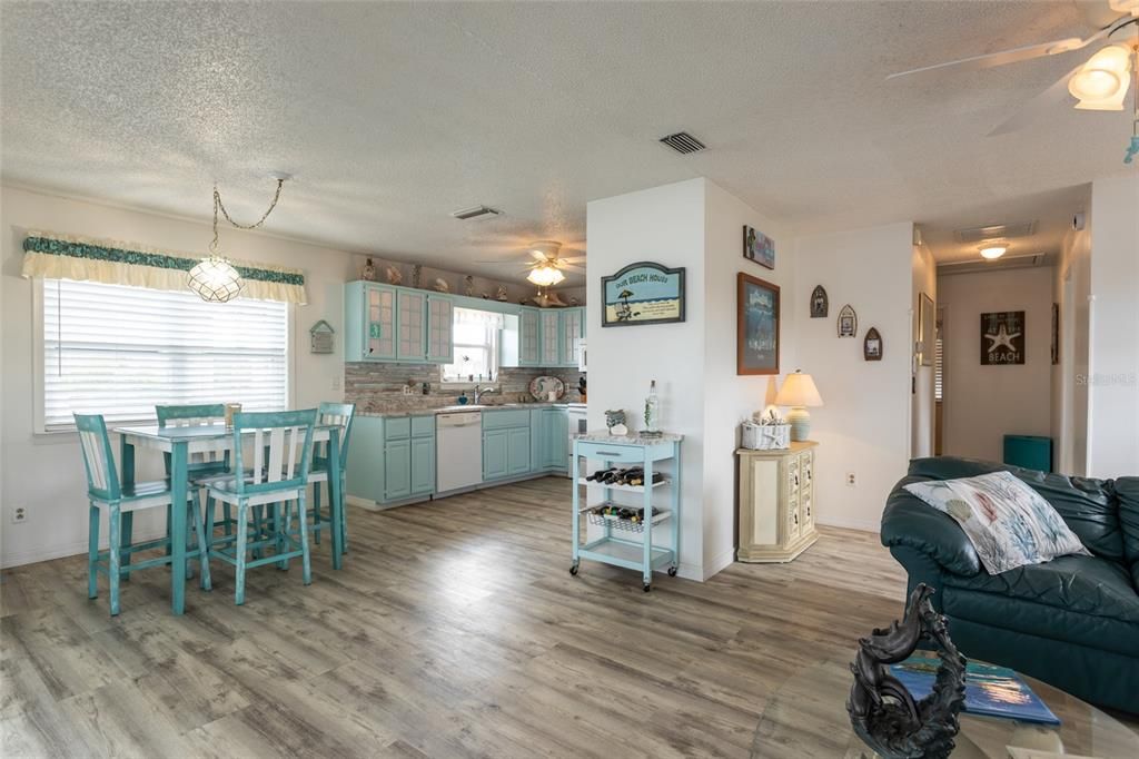 For Rent: $3,500 (2 beds, 1 baths, 1056 Square Feet)