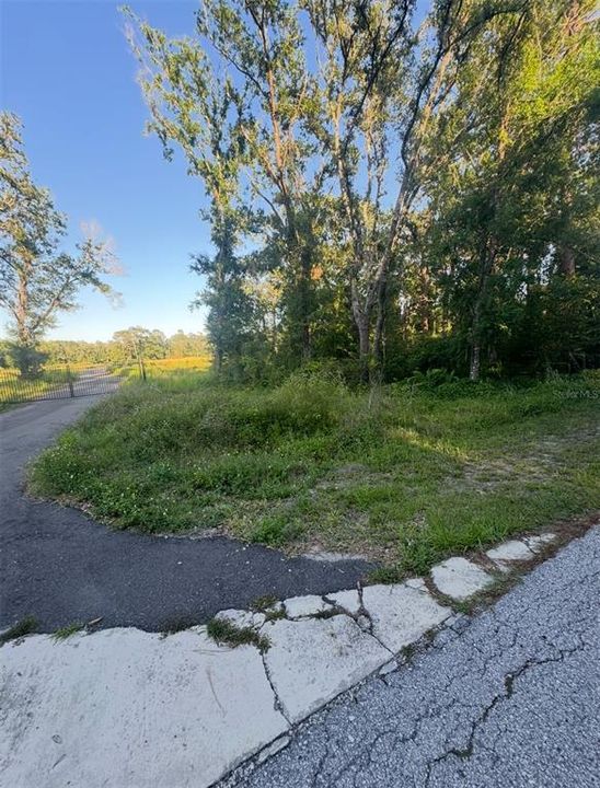 En Venta: $99,500 (0.25 acres)